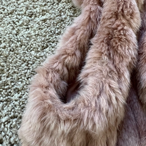 Express Pink Faux Fur Hooded Vest Pockets Hook & Eye Closure Warm Cozy M/L Boho - Picture 15 of 15